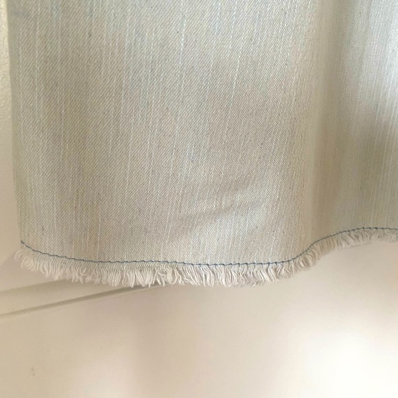 Cropped pants with a side zipper - Picture 5 of 6